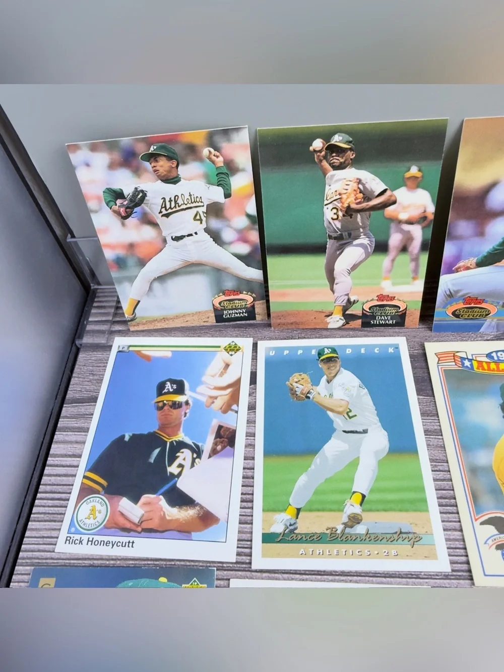 Oakland Athletics Vintage Baseball Card Lot Upper Deck Topps Fleer (24)